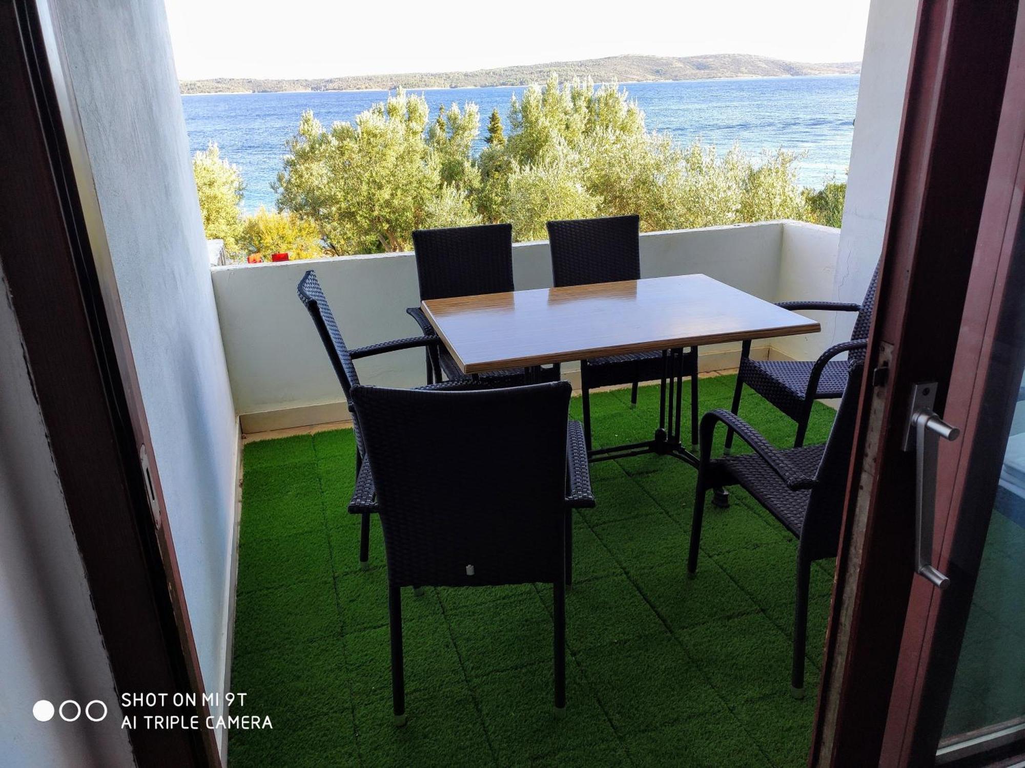 Apartments Zmaj زافالا الغرفة الصورة